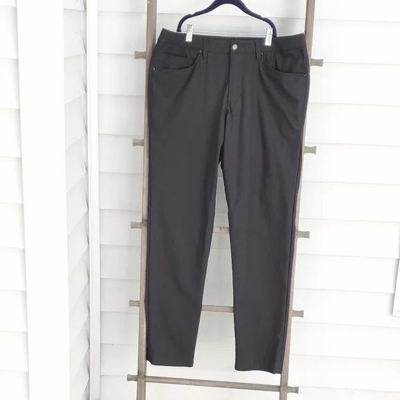 Lululemon On The Move ABC Slim Fit Pant